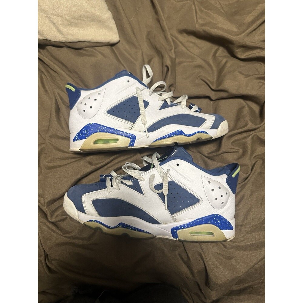Size 9.5 - Air Jordan 6 Low Ghost Green Sneakers